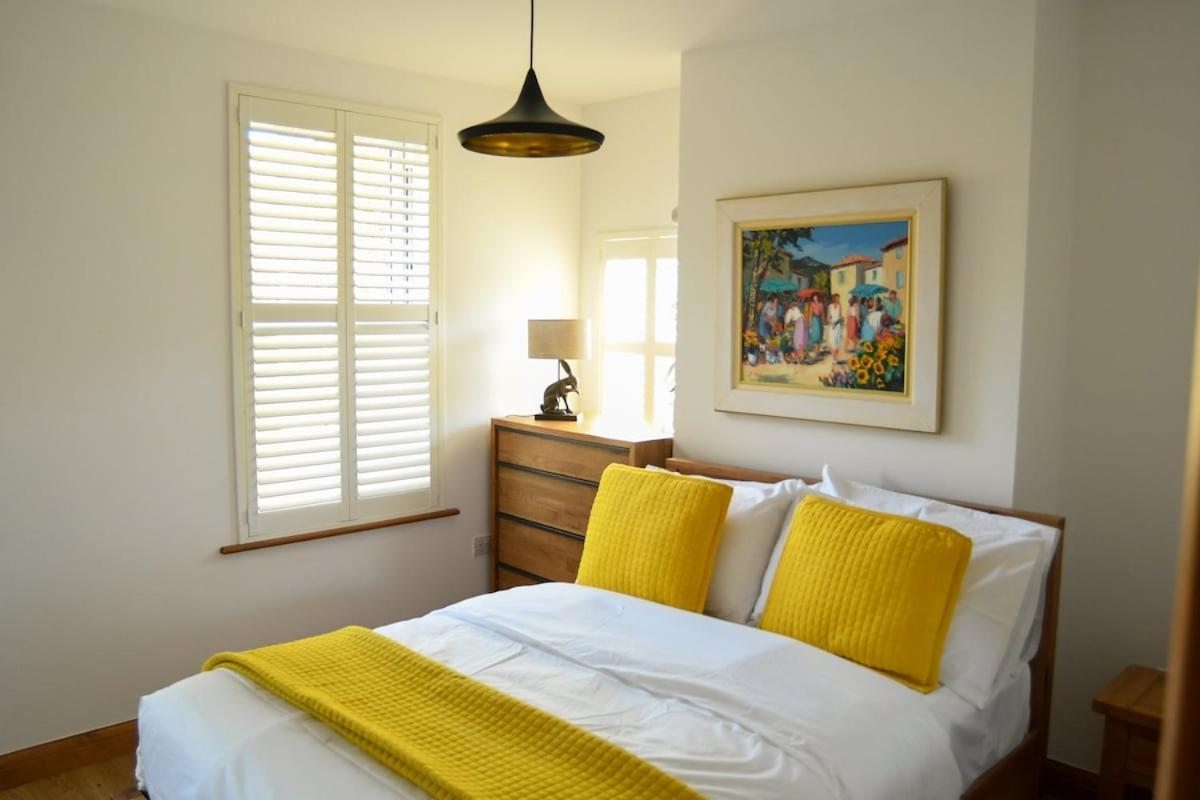 A Cosy Cottage Style Home Millom Bagian luar foto